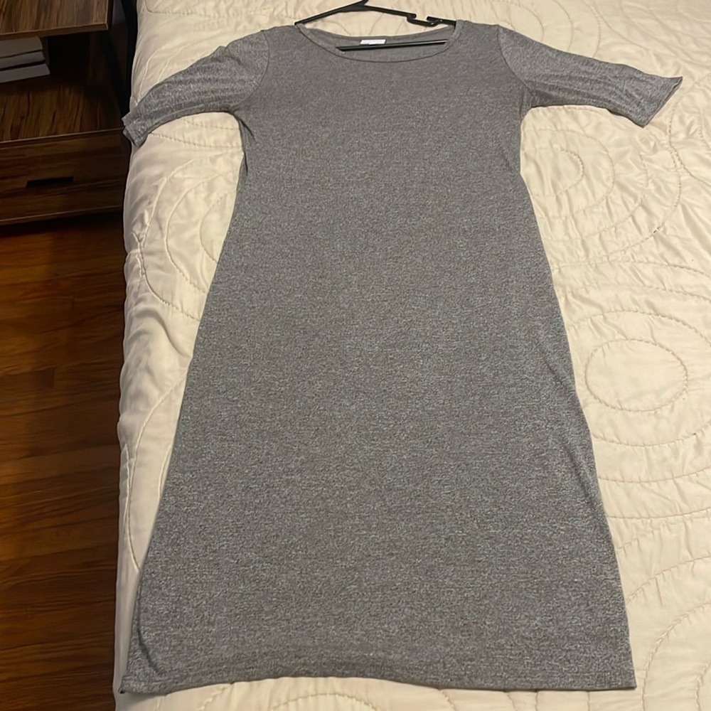 Lightweight LuLaRoe dress. Perfect neutral color for accessorizing.
